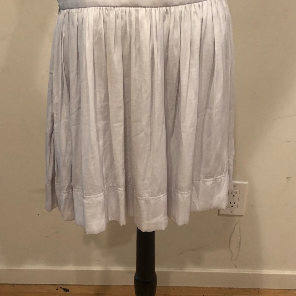 Banana Republic silver silk skirt - Picture 2 of 3